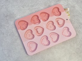 Molde silicona tricolor rosa 12 corazones relieve 